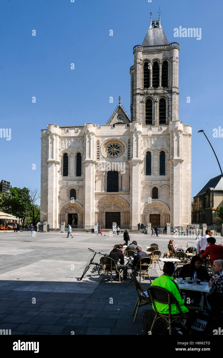 Saint denis cathedral hires stock photography and images Alamy