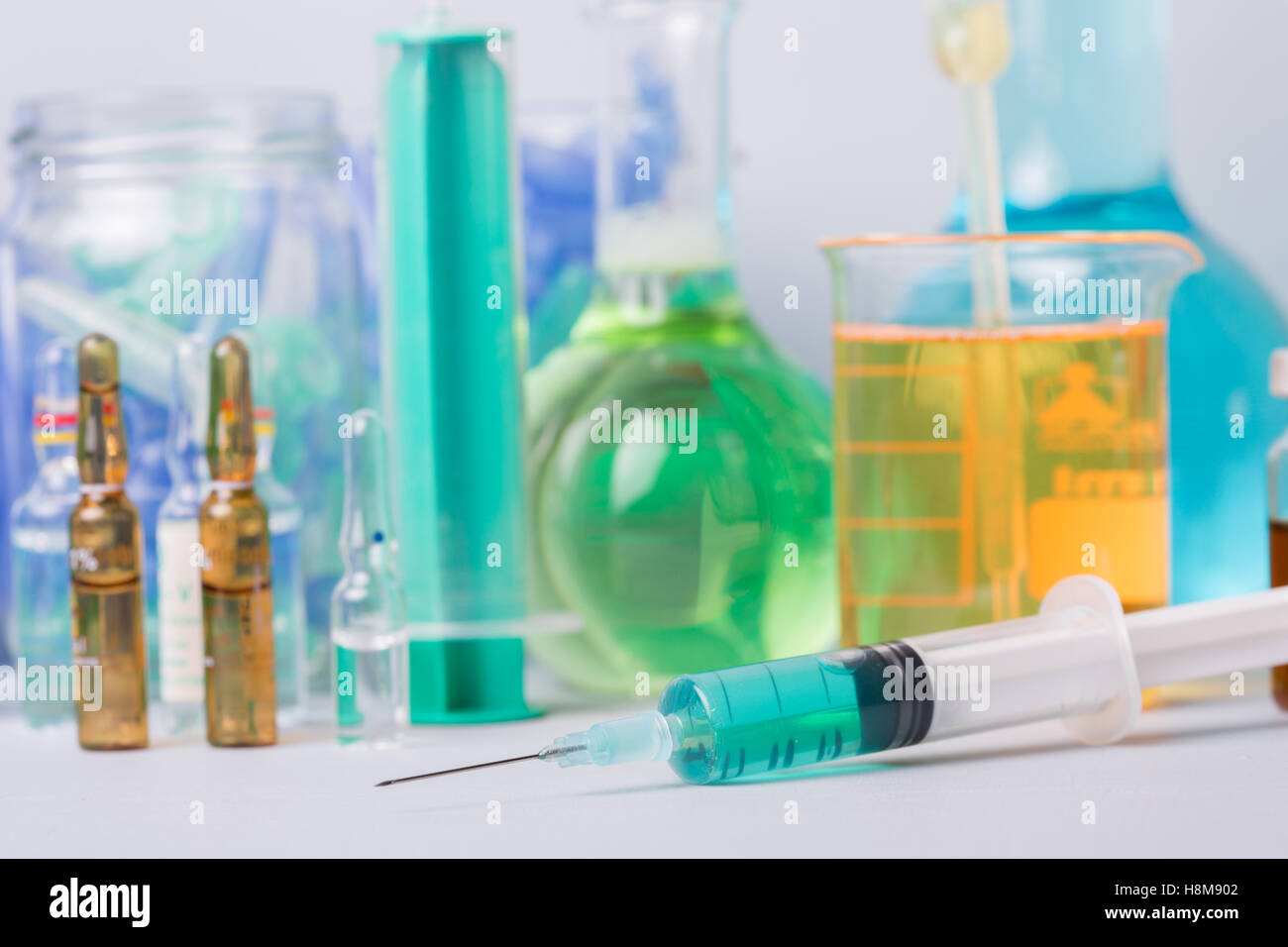 syringe with ampules of drugs Stock Photo Alamy