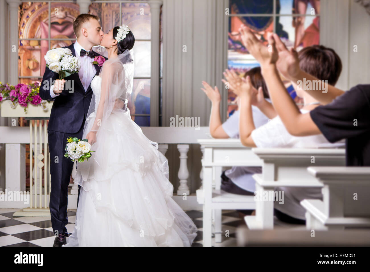 Couple passionate kissing hi-res stock photography and images - Alamy
