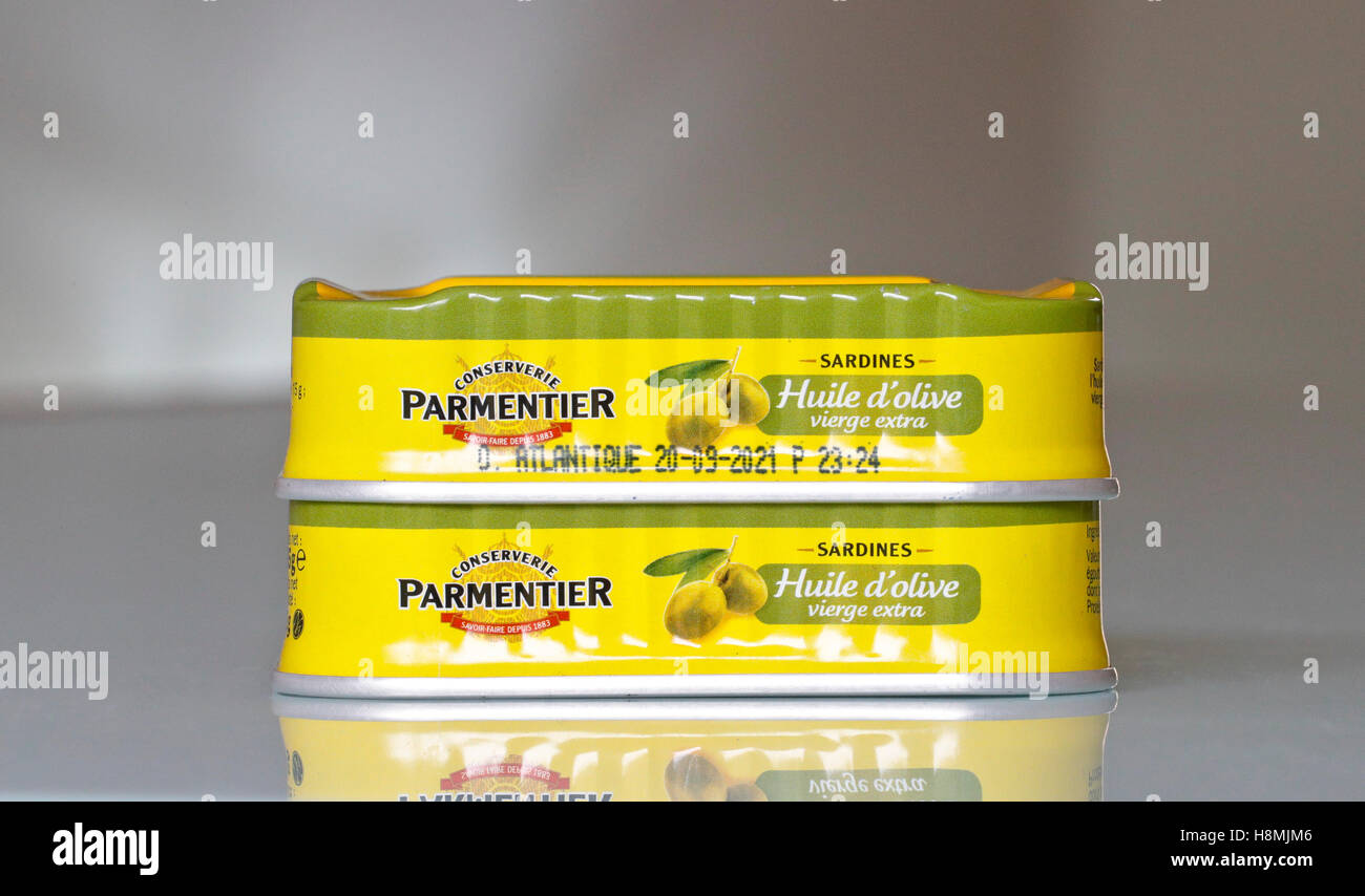 Two Sardines High Resolution Stock Photography and Images Alamy