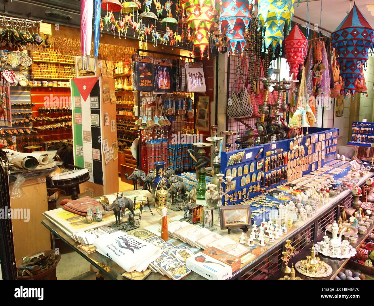 Shop in Amman, Jordan. Typical souvenirs of the country Stock Photo Alamy