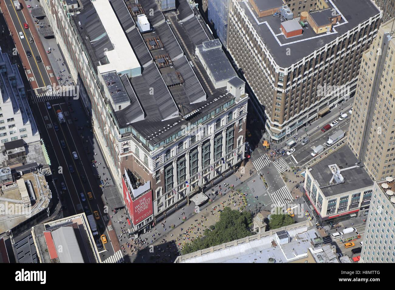 The Main Building Of Macy S In New York Seen From The Empire