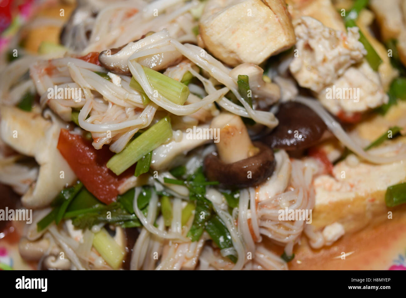 vietnamese-vegetarian-food-tofu-sauce-with-enokitake-and-mushroom-stock