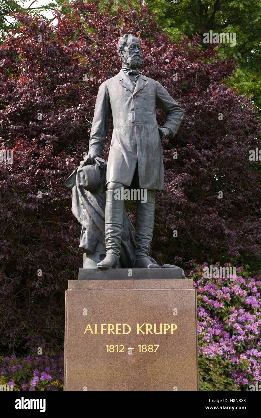 Germany,  Essen, statue of Alfred Krupp (1812-1887) in the park of Villa Huegel, mansion of the industrialist family Krupp.  Eur Stock Photo