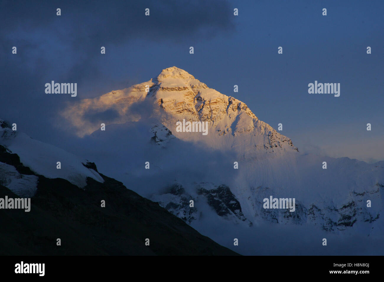 The face of Mount Everest as seen from base camp on the Chinese side Stock Photo