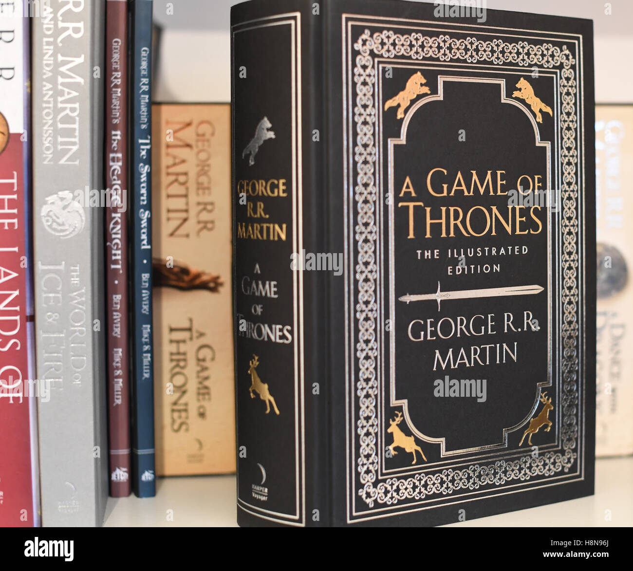 Game of thrones book cover hi-res stock photography and images - Alamy