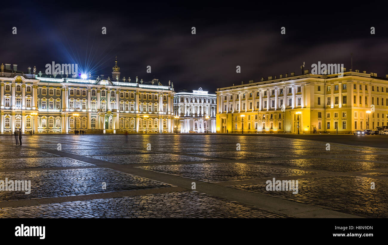 Nightview of the magnificent Palace Square in the old town of Saint ...