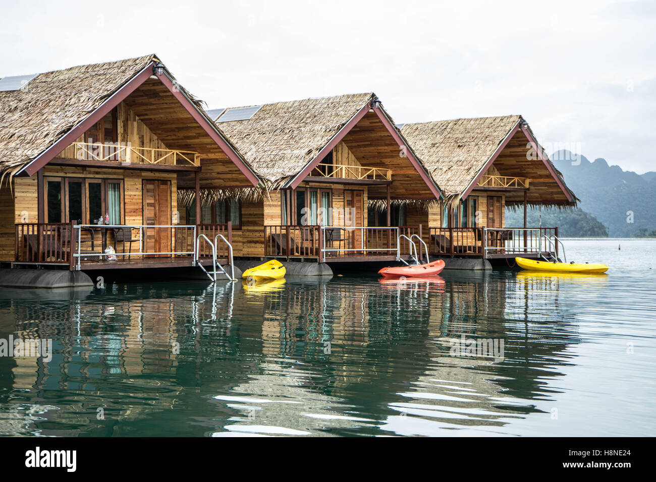 Floating house,KHAO SOK National Park,Thailand Stock Photo Alamy