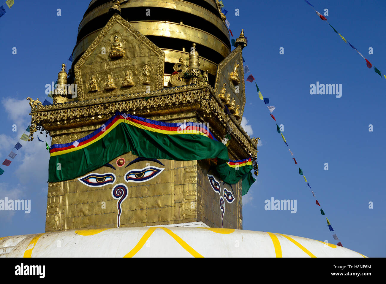 NEPAL Kathmandu, buddhist Swayambhu Stupa Stock Photo