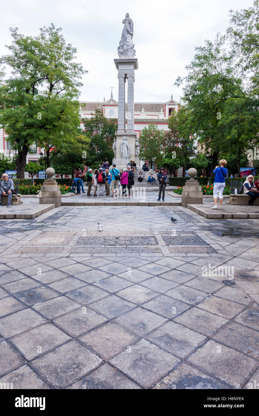 Statue of the Inmaculada in Plaza Triunfo, Seville, Spain Stock Photo