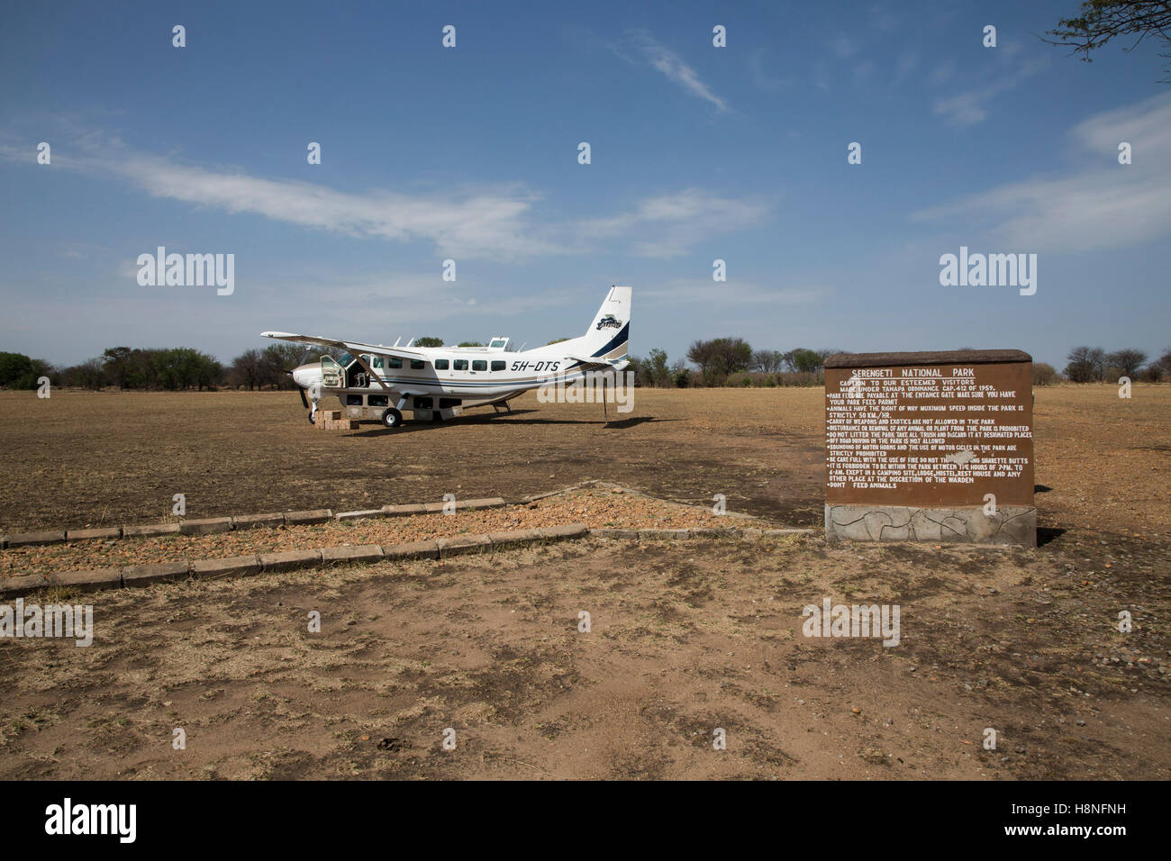 Kogatende airstrip in the northern Serengeti with a Cessna Caravan aircraft  being readied for departure Stock Photo - Alamy