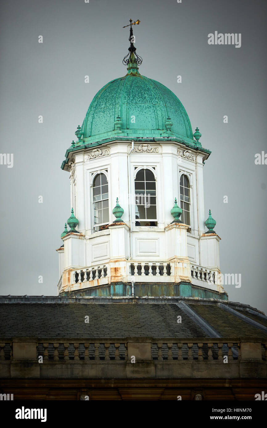 The eight-sided cupola on the top of the Sheldonian Theatre in Oxford Stock Photo