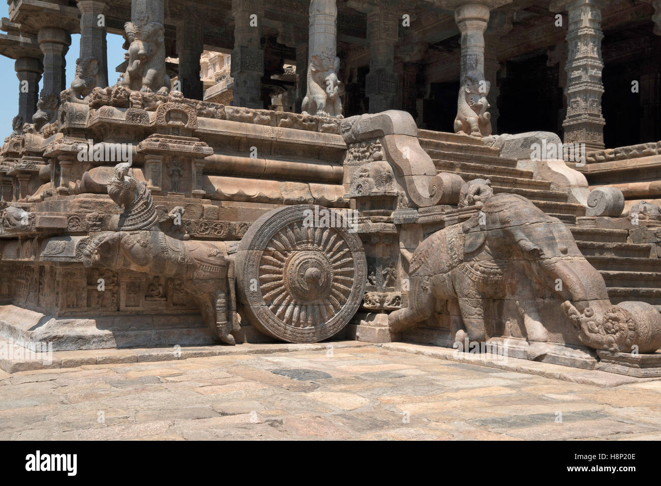 Elephants of the balustrades and galloping horses, Agramandapa