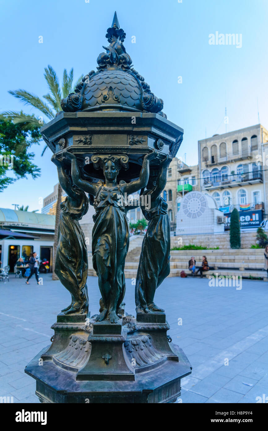 HAIFA, ISRAEL - DECEMBER 08, 2015: Scene of Paris square, with locals and tourists. It is one of the major commercial squares in Stock Photo
