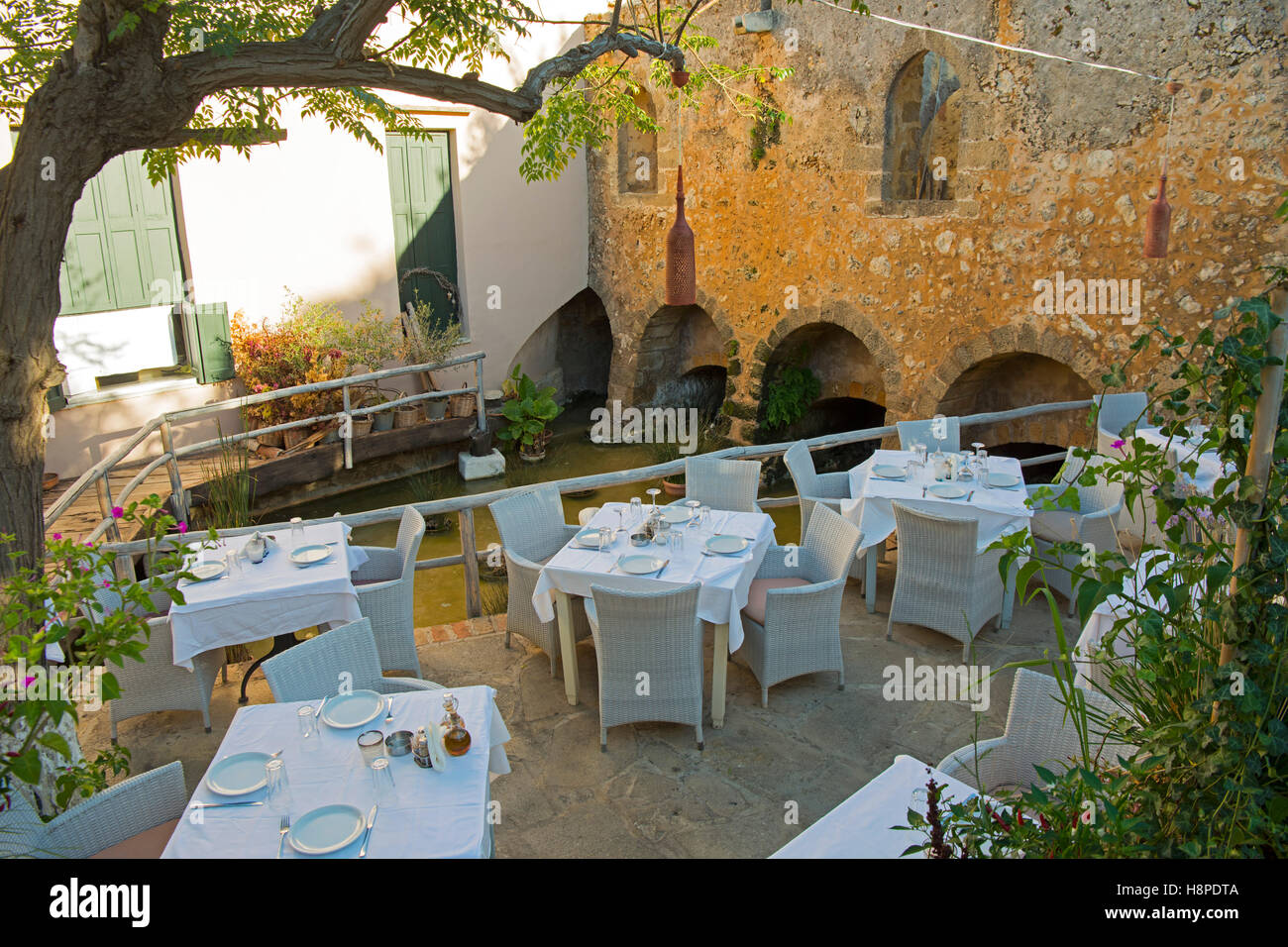 Griechenland, Kreta, Platianas, Restaurant Mylos Stock Photo