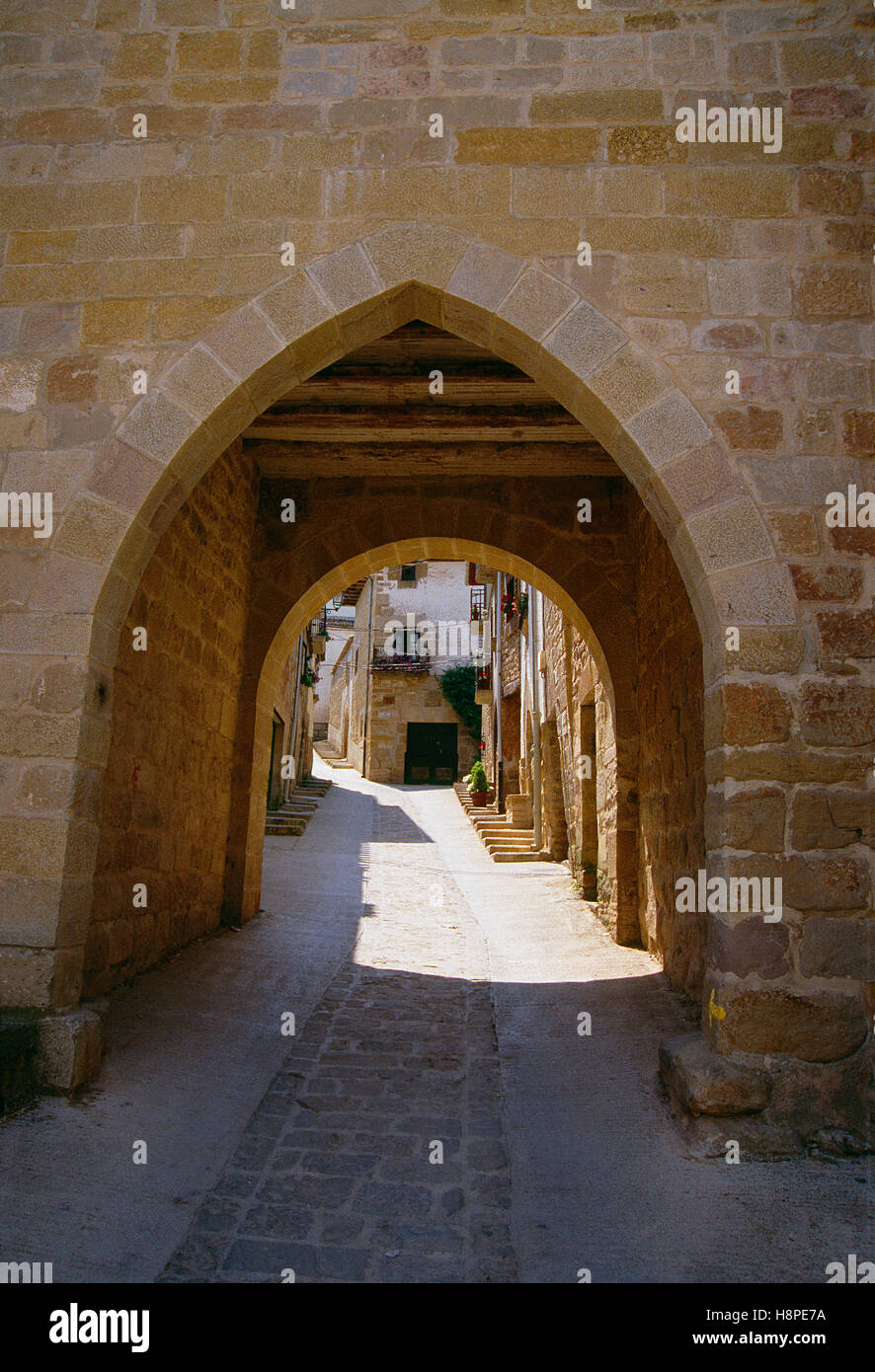 Medieval gate. Cirauqui, Navarra, Spain. Stock Photo