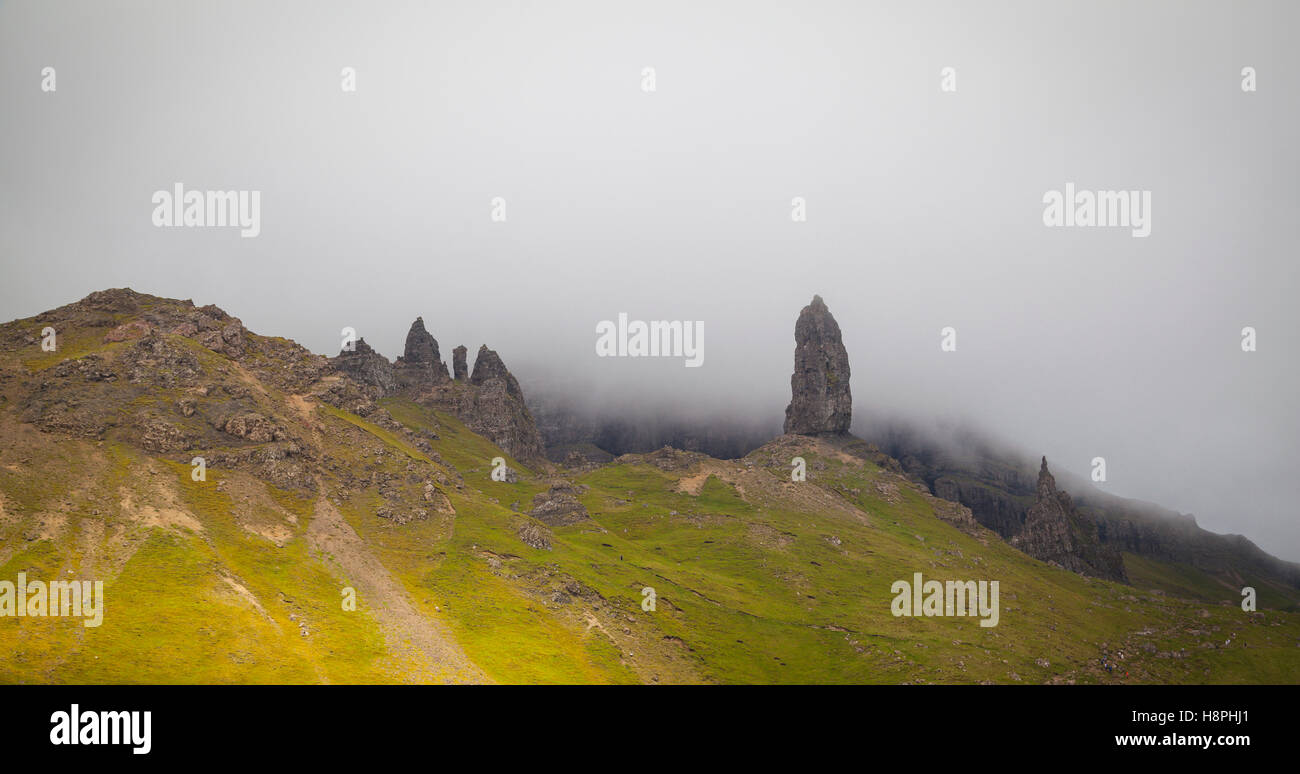 The old man of Storr and other pinnaceles, Isle of Skye, Scotland Stock Photo