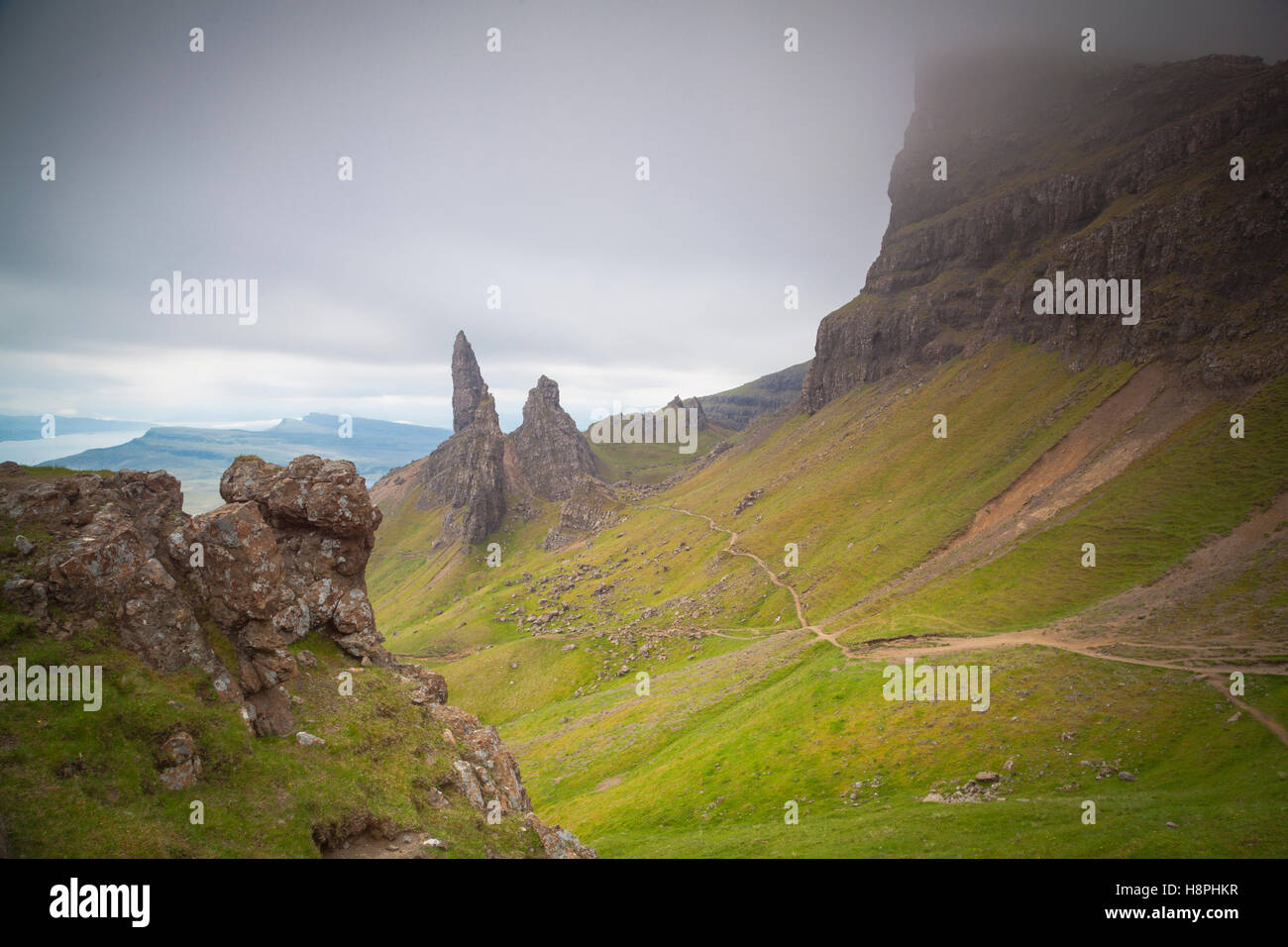 The old man of Storr and other pinnaceles, Isle of Skye, Scotland Stock Photo