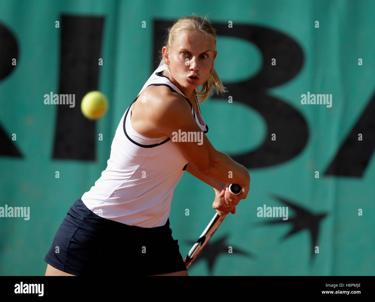 Jelena Dokic, Australia playing a backhand, tennis, the ITF Grand Slam