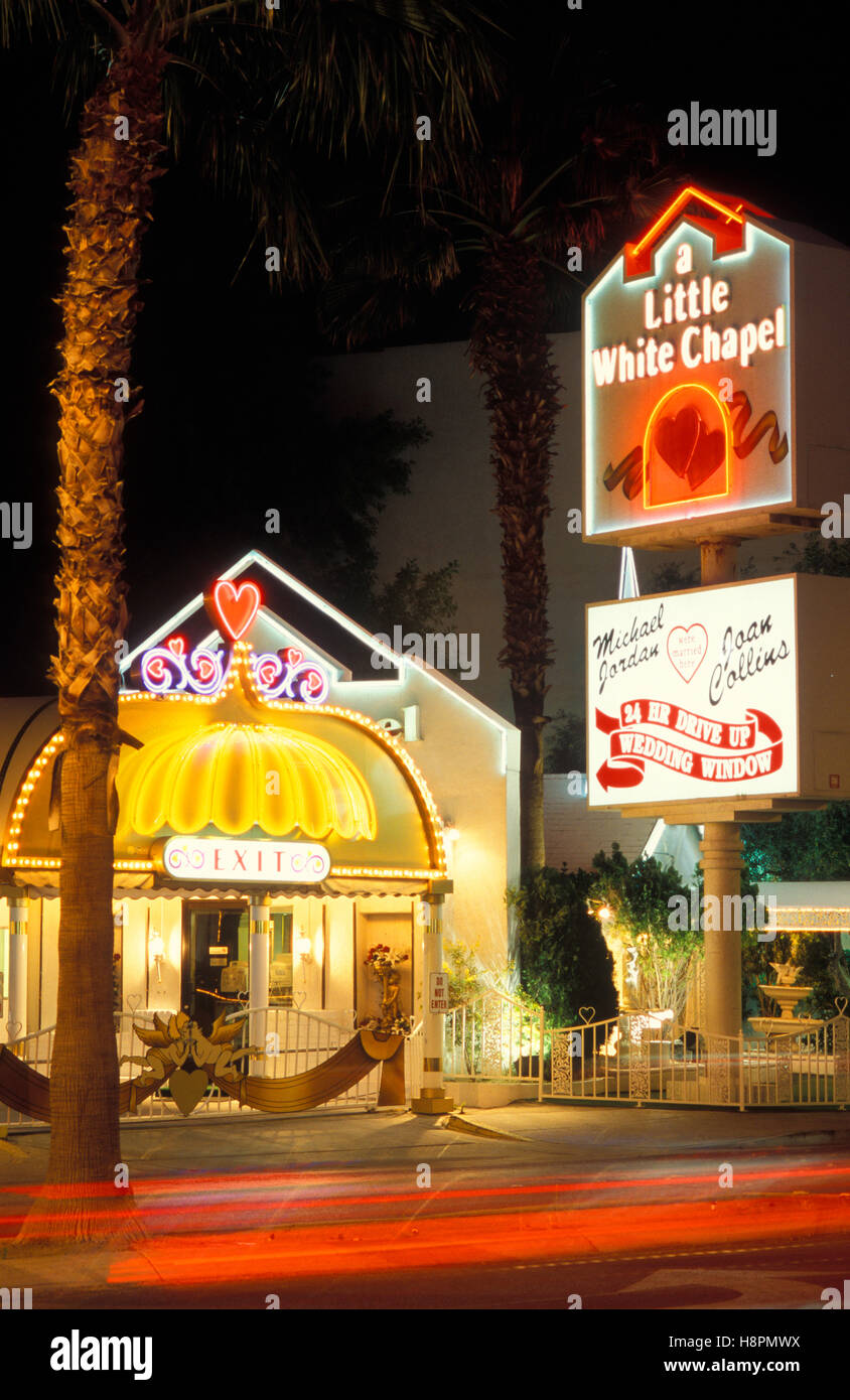 Little White Chapel wedding chapel in the evening, 24-hour service, wedding,  marriage, marry, on the Strip, Las Vegas, Nevada Stock Photo - Alamy