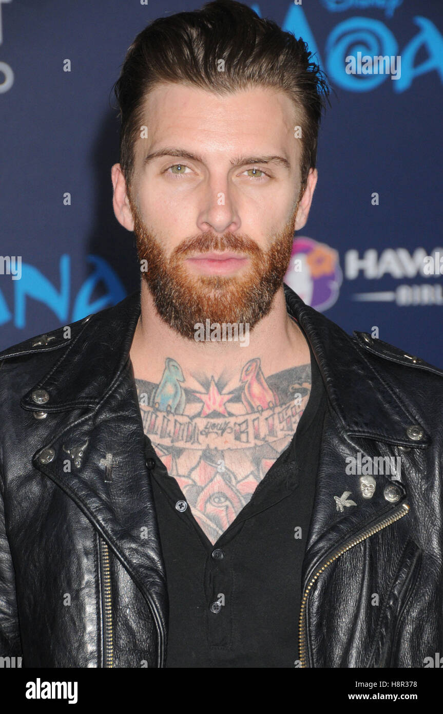 øverste hak Tvunget Vestlig Los Angeles, California, USA. 14th Nov, 2016. LEVI STOCKE at the Disney  World Premiere ''Moana'' held at the El Capitan Theater, Hollywood, CA  Credit: Paul Fenton/ZUMA Wire/Alamy Live News Stock Photo -