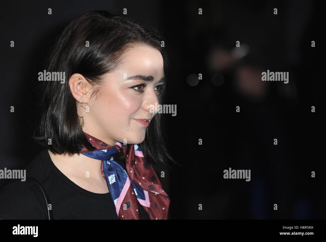 London, UK.15th Nov, 2016. Maisie Williams attends the European premiere of 'Fantastic Beasts And Where To Find Them' at Empire Leciester Square. Credit:  Ferdaus Shamim/ZUMA Wire/Alamy Live News Stock Photo