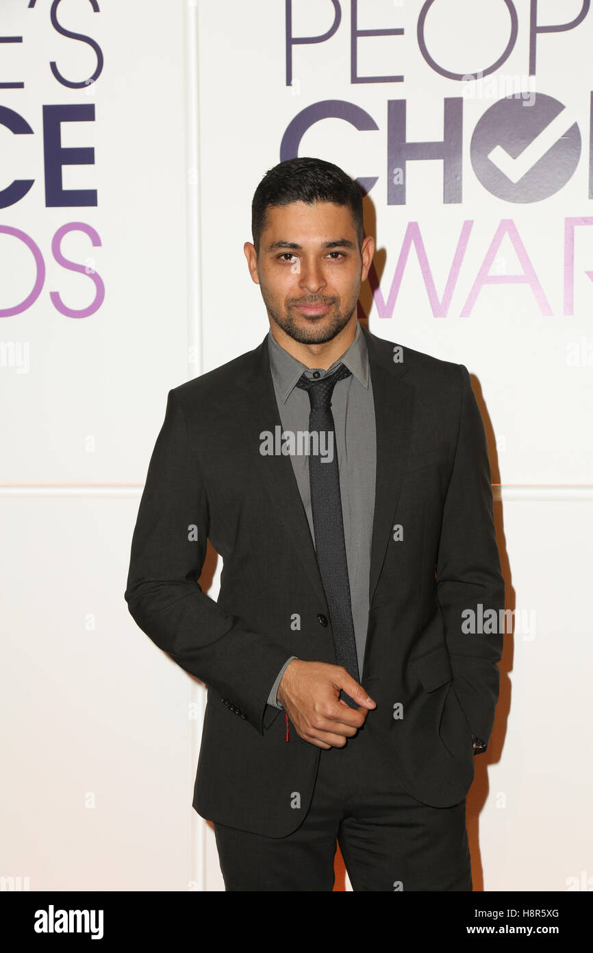 Wilmer valderrama hi-res stock photography and images - Alamy