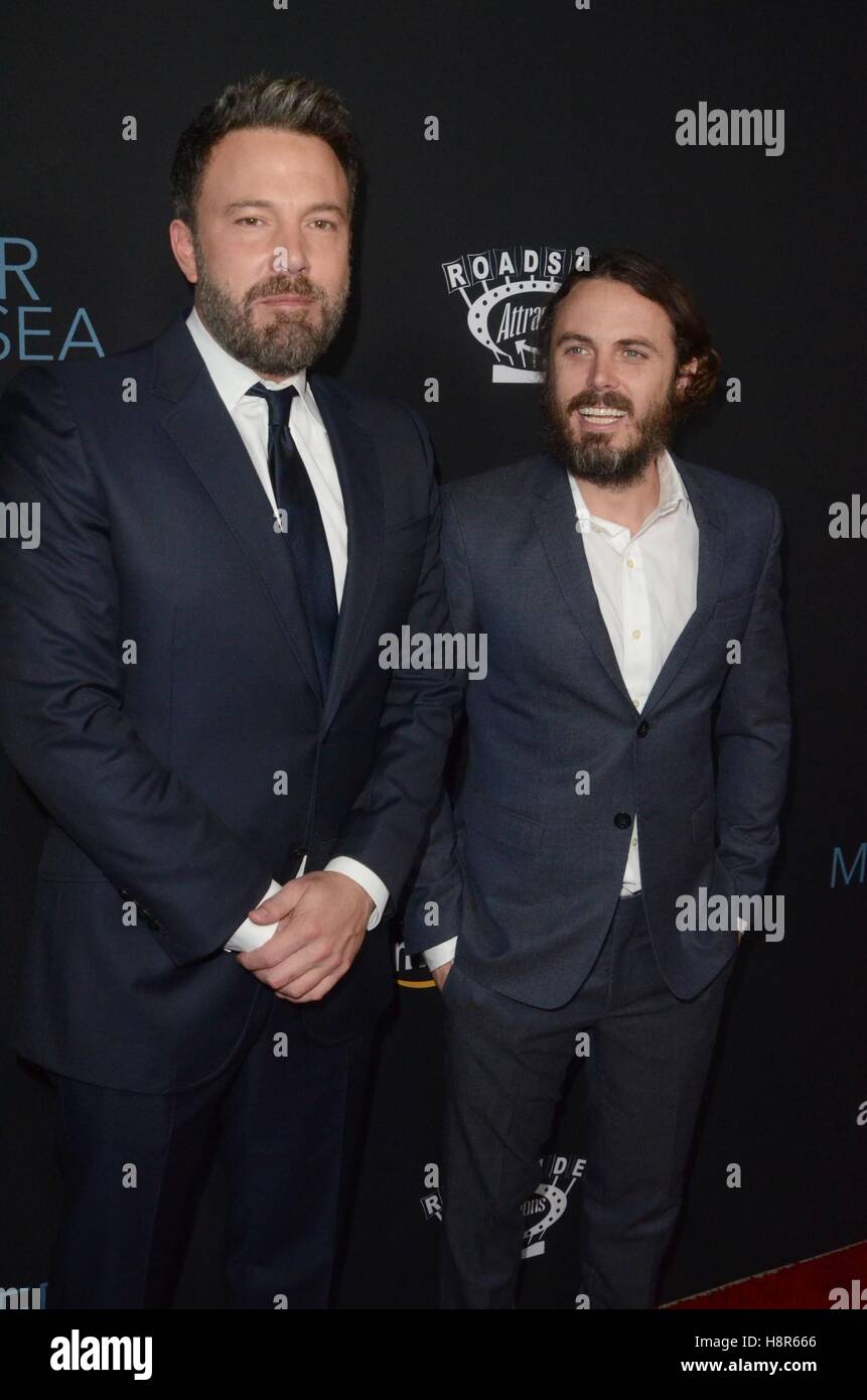 Los Angeles, CA, USA. 14th Nov, 2016. Ben Affleck, Casey Affleck at arrivals for 'Manchester By The Sea' Premiere, The Academy's Samuel Goldwyn Theater, Los Angeles, CA November 14, 2016. Credit:  Priscilla Grant/Everett Collection/Alamy Live News Stock Photo