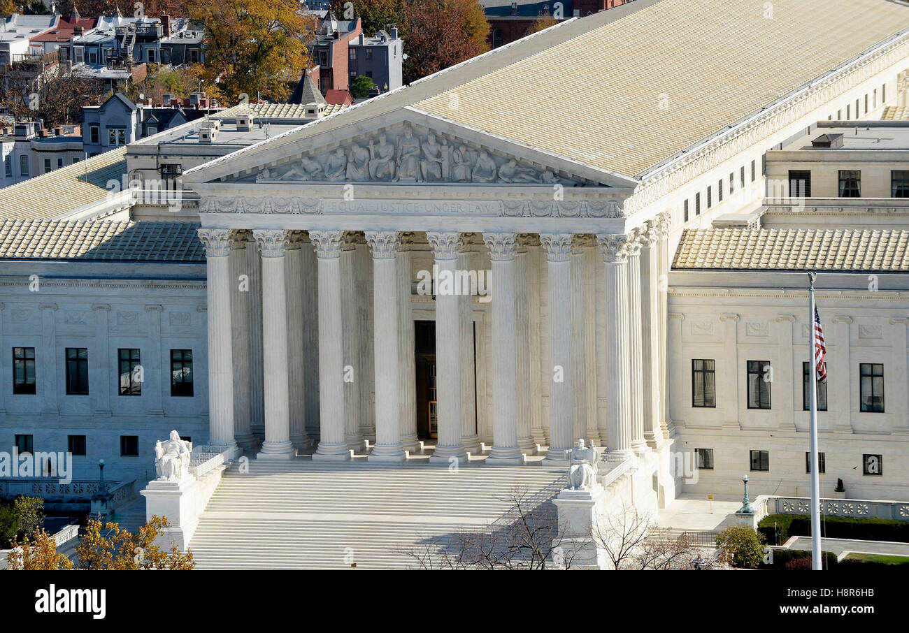 Washington, DC, USA.15th November 2016. The US Supreme Court can be seen from the recently restored US Capitol dome, November 15, 2016 in Washington, DC Credit:  MediaPunch Inc/Alamy Live News Stock Photo