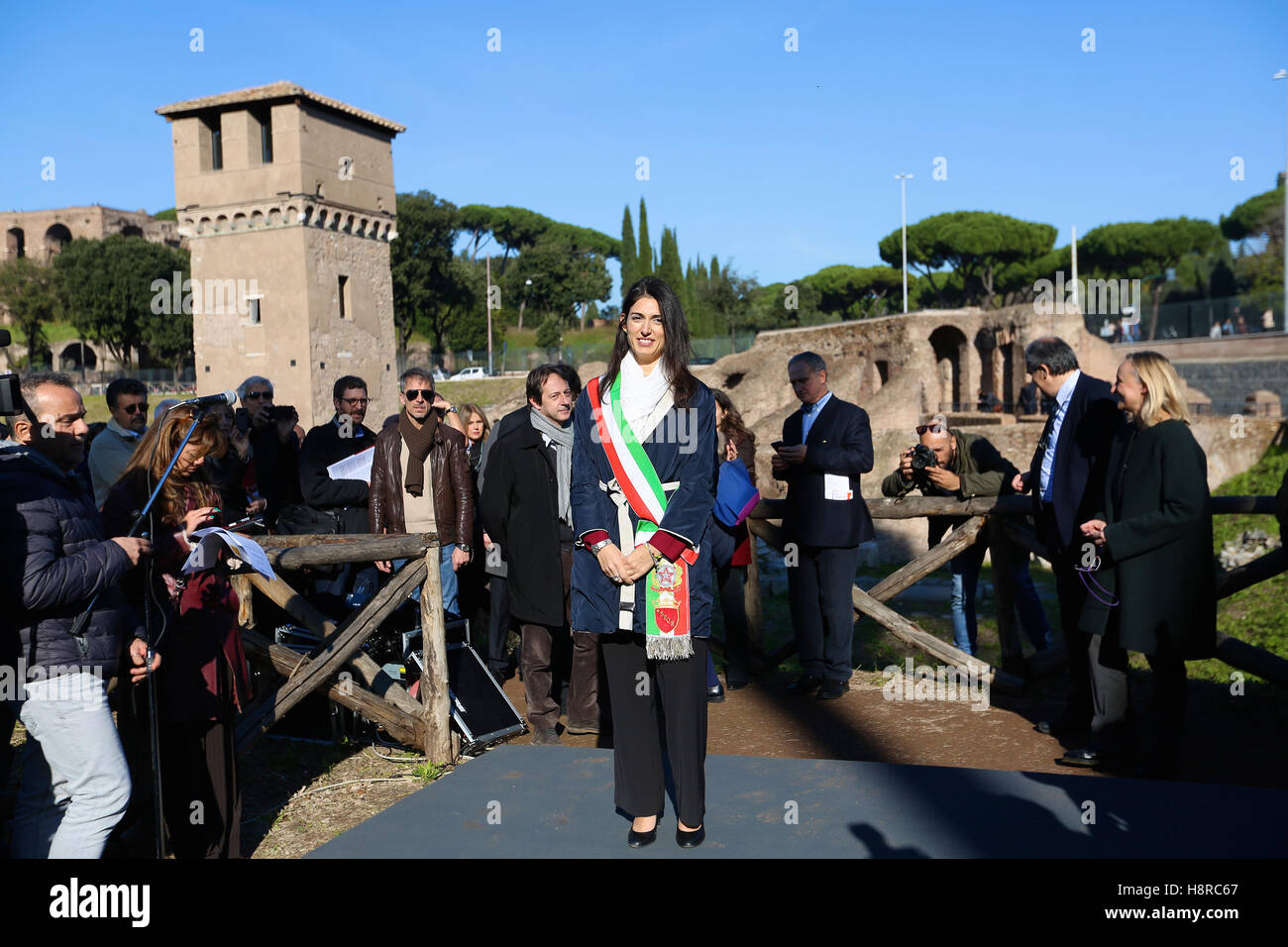 Rome, Italy. 16th Nov, 2016. Rome Mayor Virginia Raggi addresses the press at Circus Maximus in Rome, Italy, on Nov. 16, 2016. The ancient Roman chariot racing stadium of Circus Maximus will be reopened to the public on Nov. 17, 2016, after its restoration. Credit:  Jin Yu/Xinhua/Alamy Live News Stock Photo