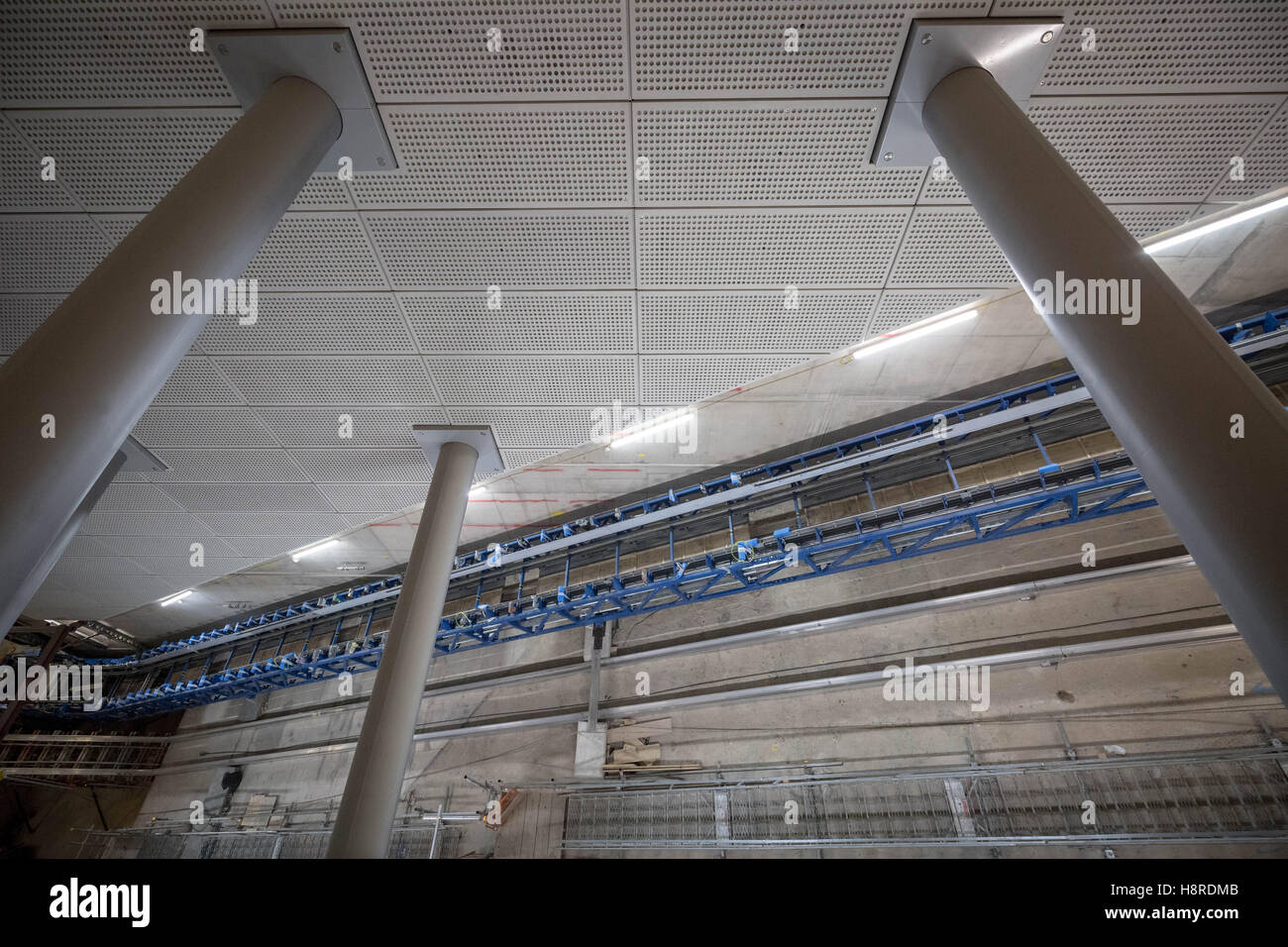 London, UK. 16th November, 2016. Crossrail construction continues. Tottenham Court Road Station. Main escalator shaft is installed Credit:  Guy Corbishley/Alamy Live News Stock Photo