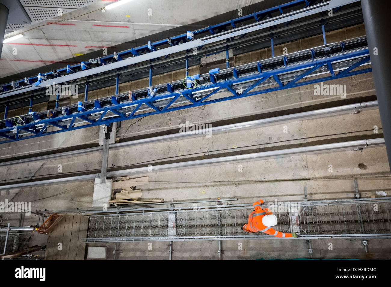 London, UK. 16th November, 2016. Crossrail construction continues. Tottenham Court Road Station. Main escalator shaft is installed Credit:  Guy Corbishley/Alamy Live News Stock Photo