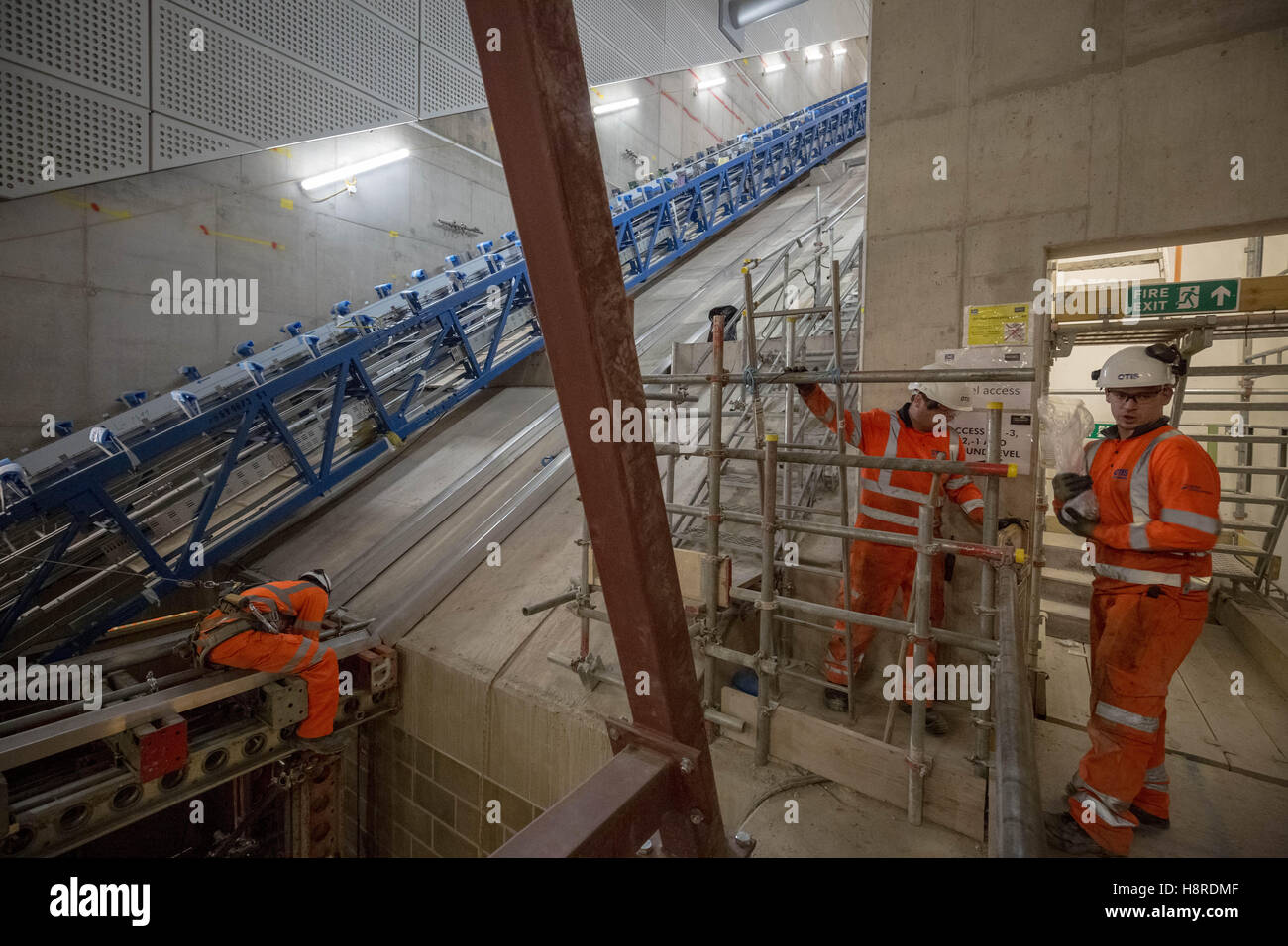 London, UK. 16th November, 2016. Crossrail construction continues. Tottenham Court Road Station. Main escalator shaft is installed Credit:  Guy Corbishley/Alamy Live News Stock Photo