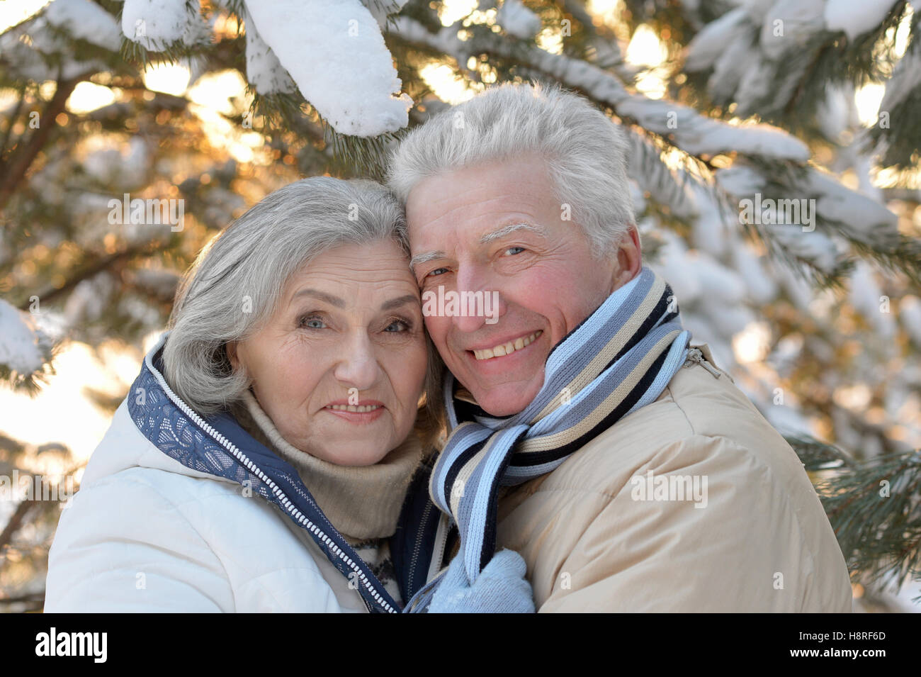 Senior couple in park Stock Photo - Alamy