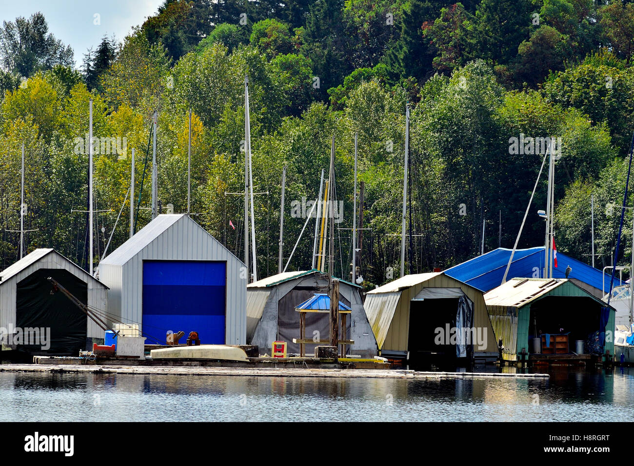 Dock sheds hi-res stock photography and images - Alamy