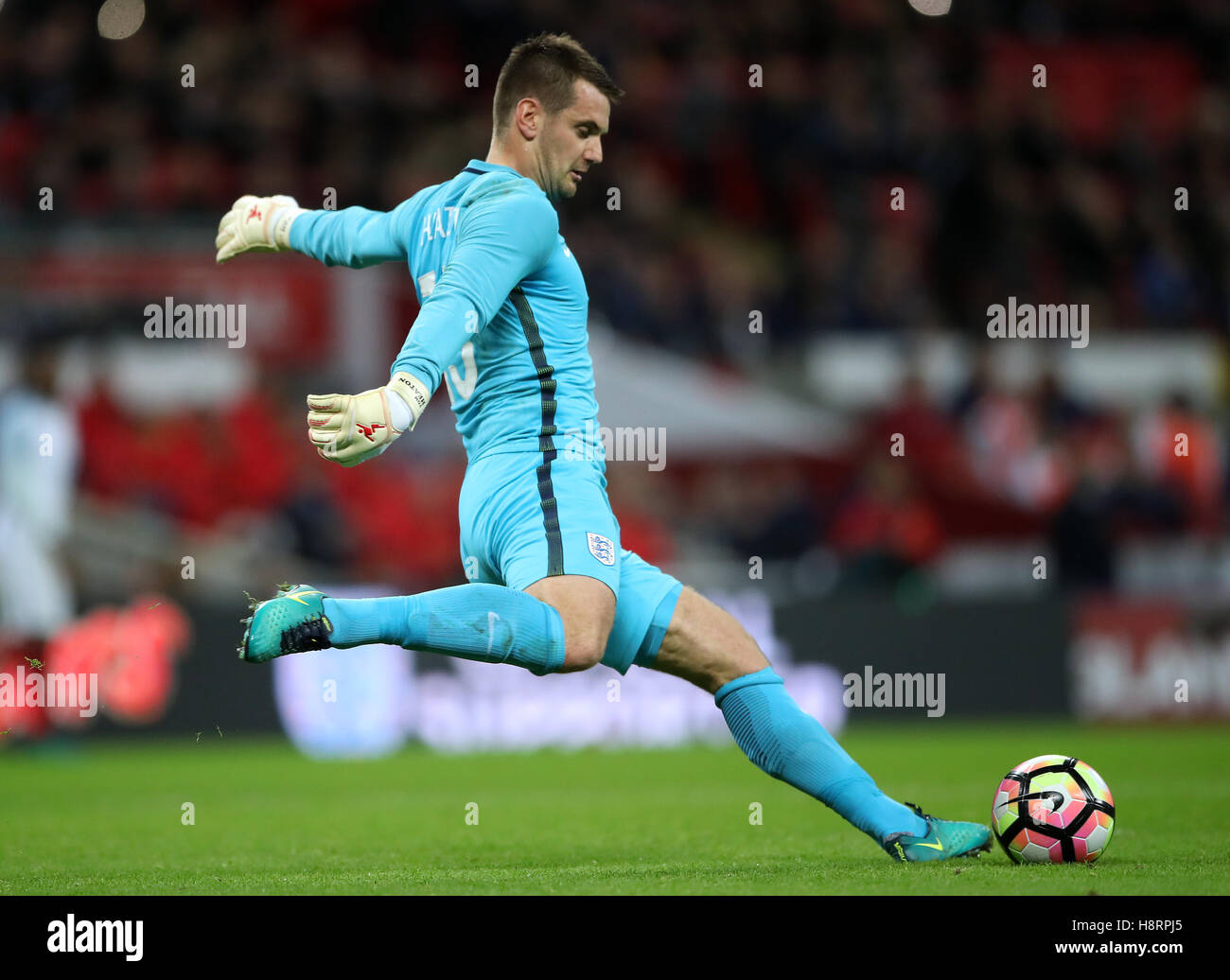 England goalkeeper Tom Heaton during the International Friendly at Wembley Stadium, London. PRESS ASSOCIATION Photo. Picture date: Tuesday November 15, 2016. See PA story SOCCER England. Photo credit should read: Nick Potts/PA Wire. Stock Photo