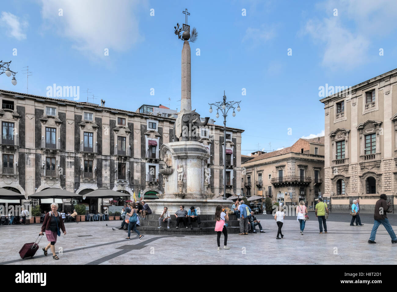 Piazza Duomo, Fontana dell'Elefante, Catania, Sicily, Italy Stock Photo