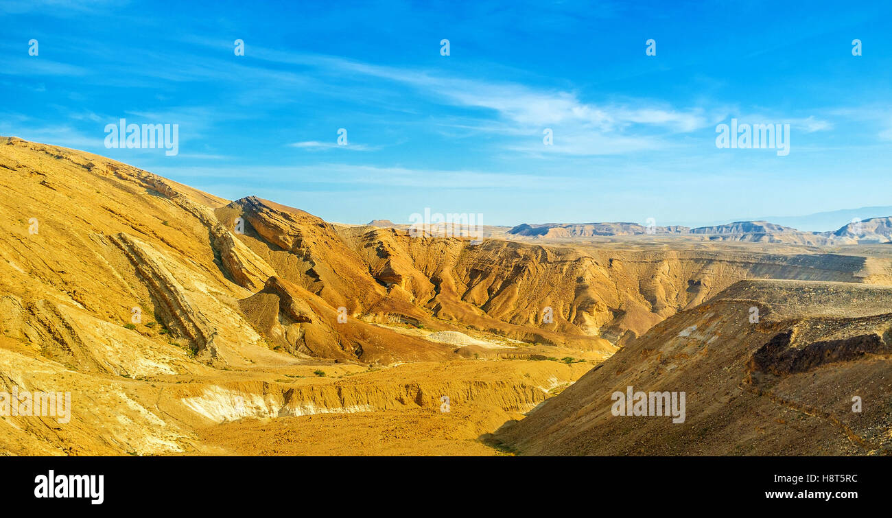 The bright yellow rocks of the Negev desert, Israel Stock Photo - Alamy
