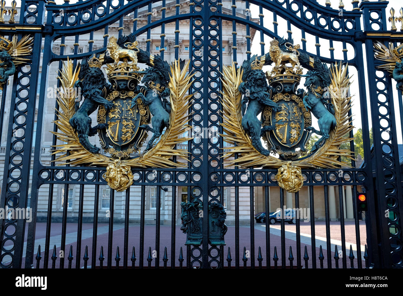 Buckingham Palace Gates, London, UK Stock Photo