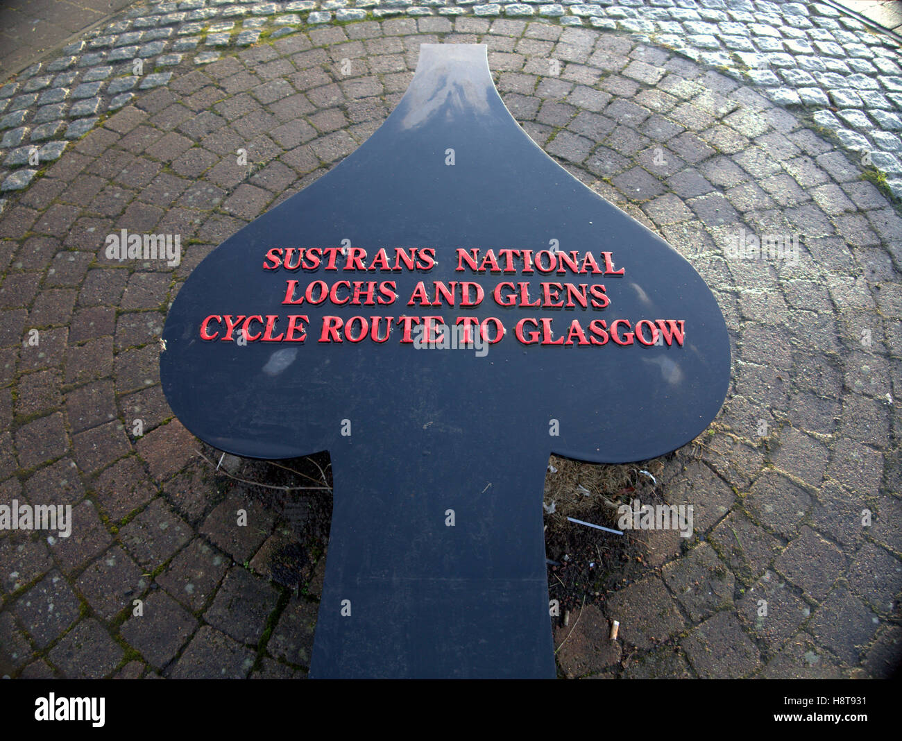 sustrans  clyde cycle route to glasgow marker forth and clyde canal clydebank Stock Photo