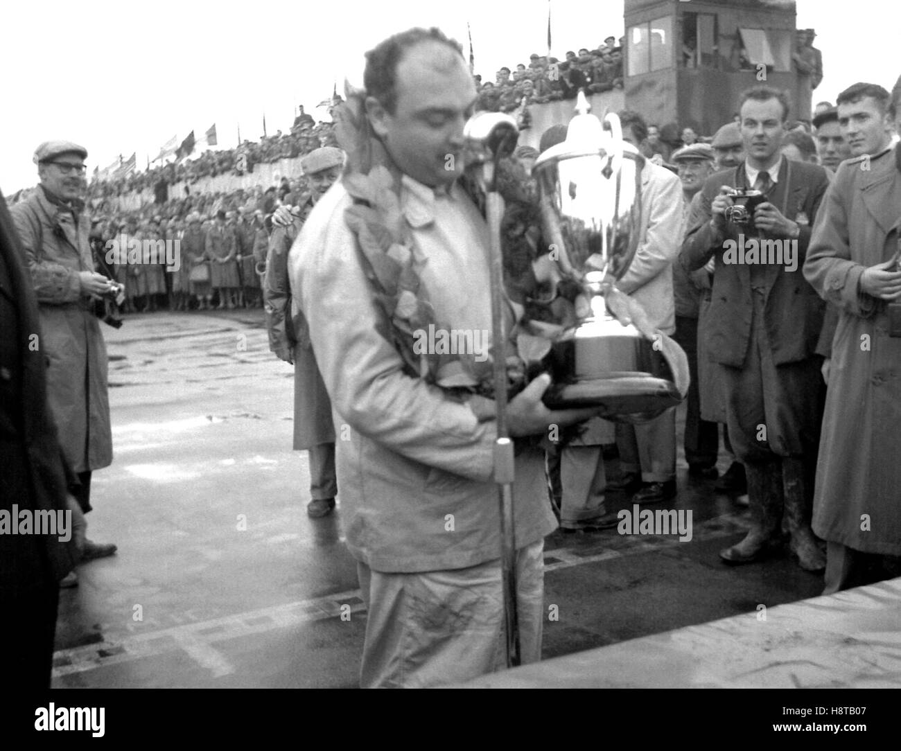 1954 INTERNATIONAL TROPHY GONZALEZ WINNER TROPHY Stock Photo