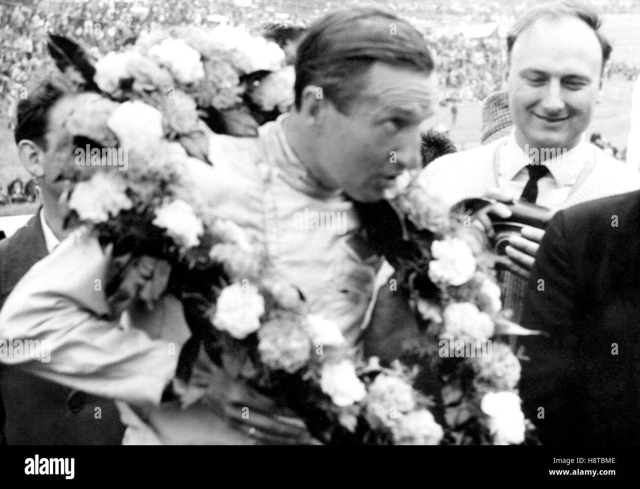 1966 BRITISH GP MEETING JACK SEARS WILLMENT COBRA WIN LAURELS Stock Photo