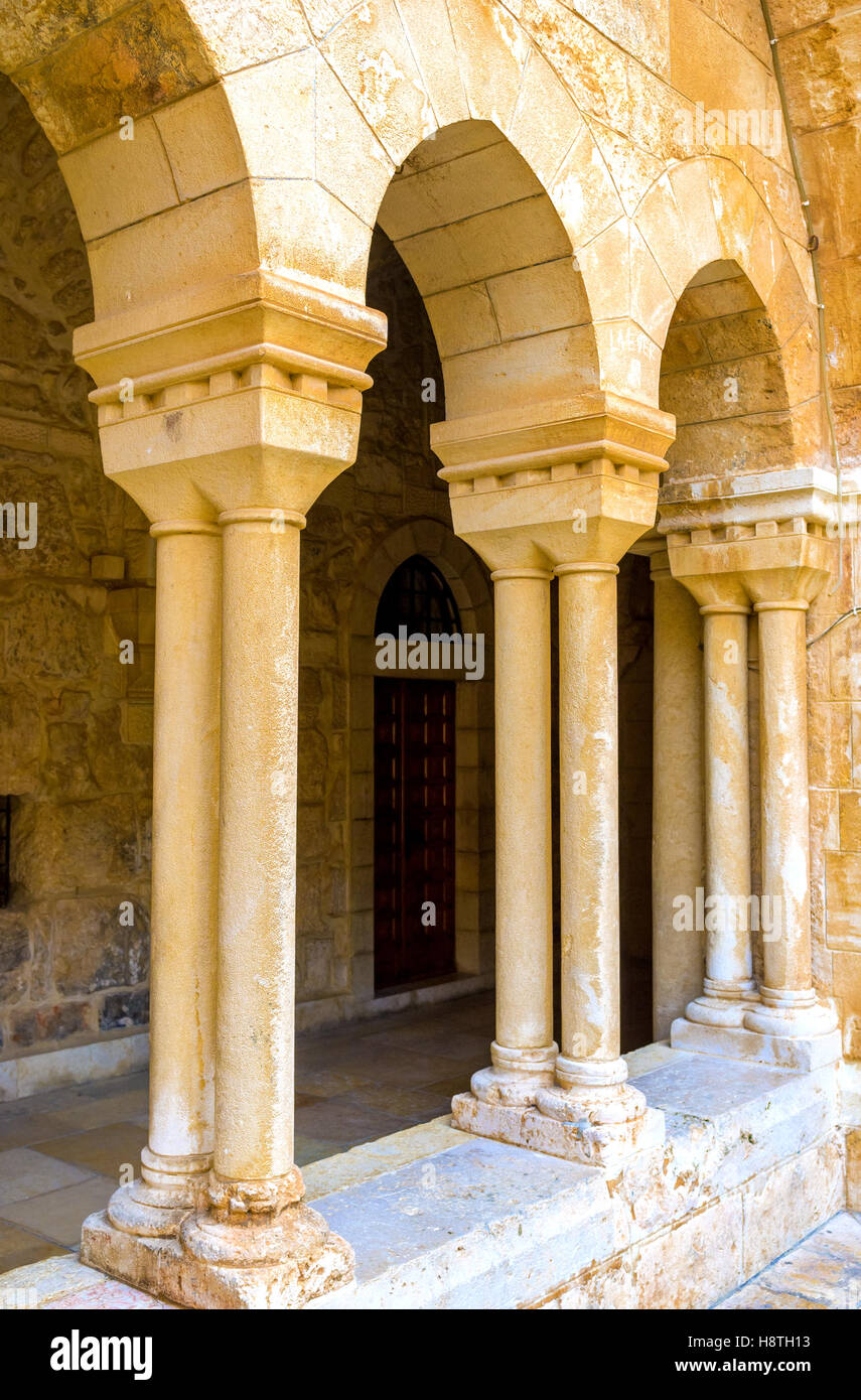 The rows of columns of the Franciscan courtyard of the Church of the Nativity Stock Photo