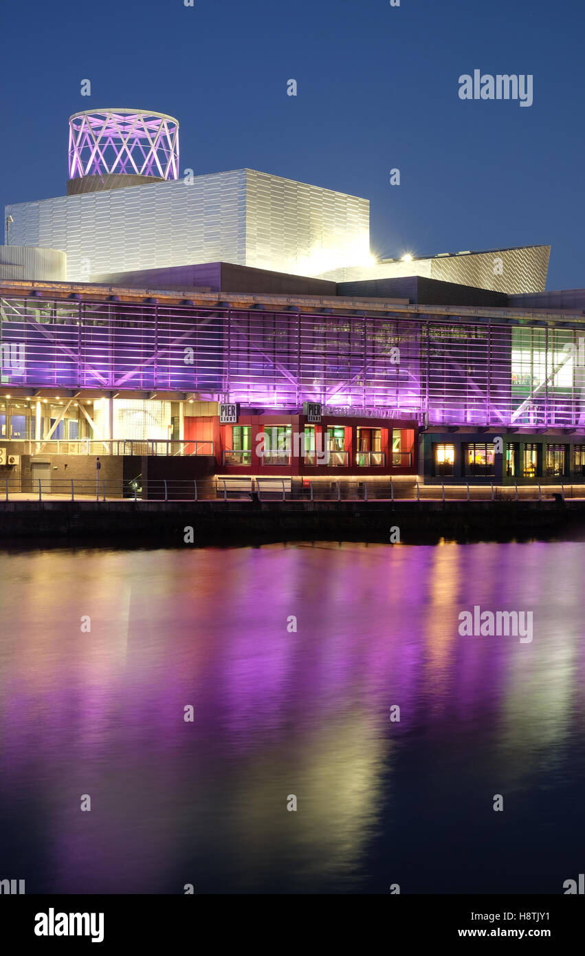 Lowry arts centre hires stock photography and images Alamy