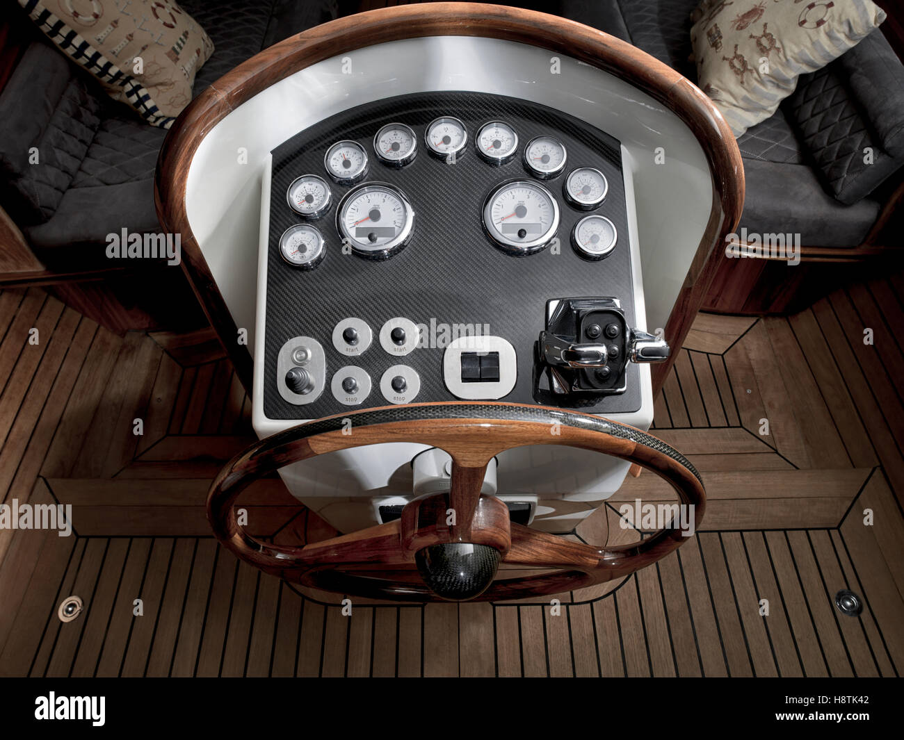 Wooden Dashboard High Resolution Stock Photography and Images Alamy