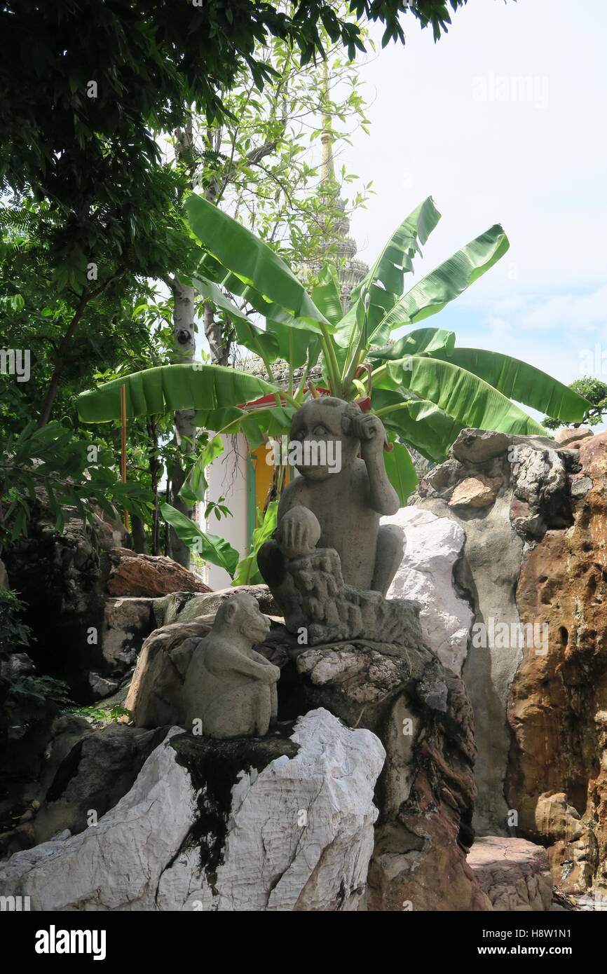 Stone monkey statue at Wat pho, Bangkok, Thailand Stock Photo Alamy