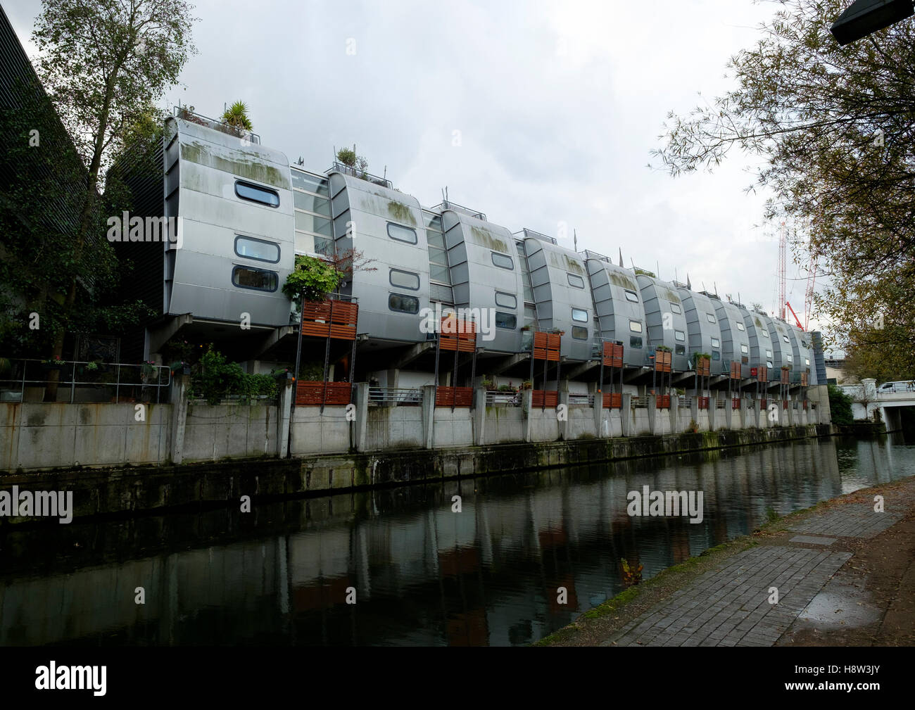 futuristic homes on the regents canal at the rear of sainsburys