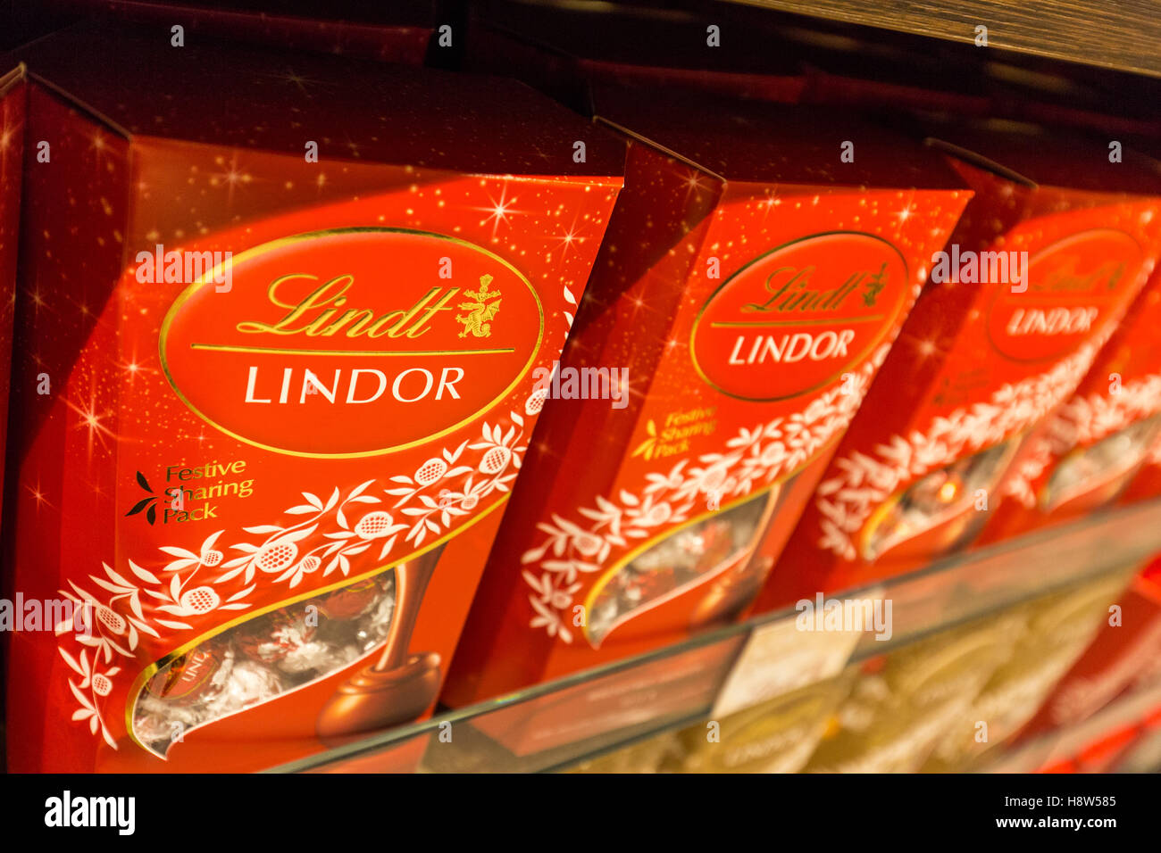 Lindt Chocolate store Stock Photo Alamy