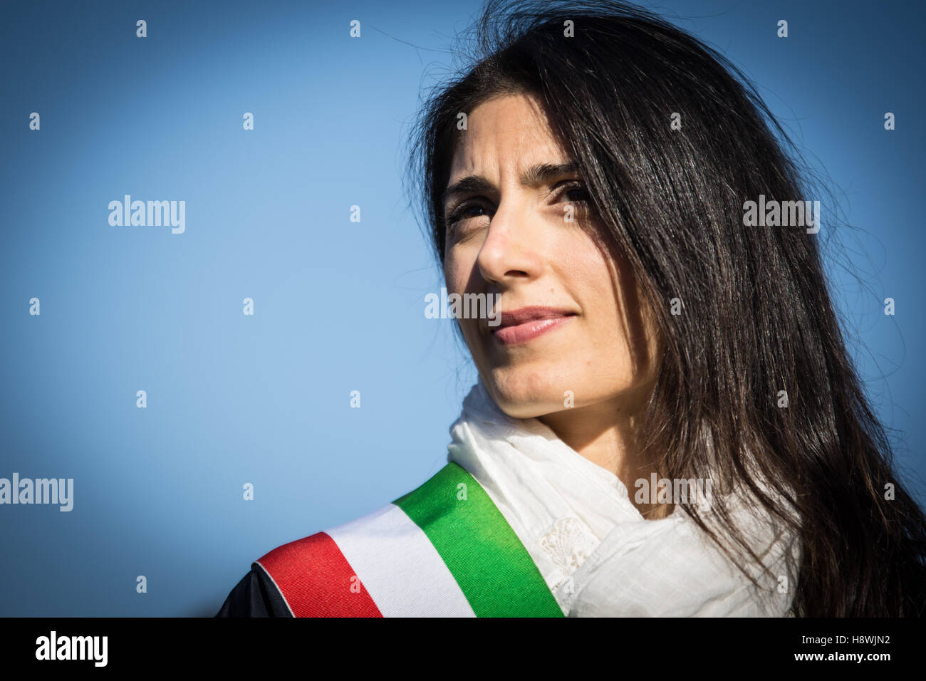 Rome, Italy. 16th Nov, 2016. Rome 16 Nivember 2016, Rome's mayor Virginia Raggi attends a press preview of the ancient Circus Maximus archaeological site after its restoration and its opening to the public, on November 16, 2016 in Rome. Since Royal Roman Age, any kind of public events have taken place at Circus Maximus : horses races, hunting with exotic animals, theatrical performances, public executions, religious or triumphal processions. the pictured Virginia Raggi © Andrea Ronchini/Pacific Press/Alamy Live News Stock Photo