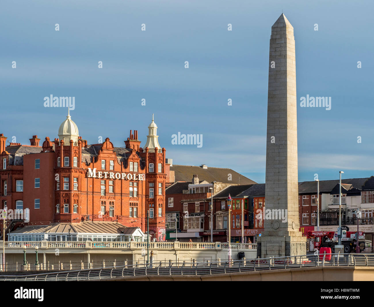 War monument and Metropole Hotel, North seafront, Blackpool, Lancashire, UK. Stock Photo